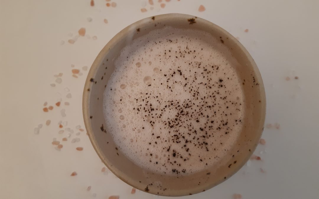 Lait de noisette, dattes, vanille et sel rose de l’Himalaya